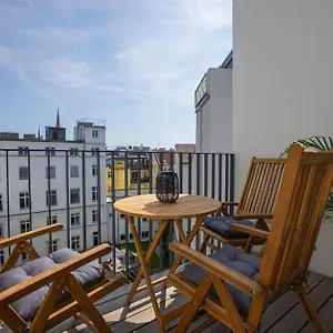 bright-apartment-in-the-third-district-with-a-balcony.vienna-besthotels.com/