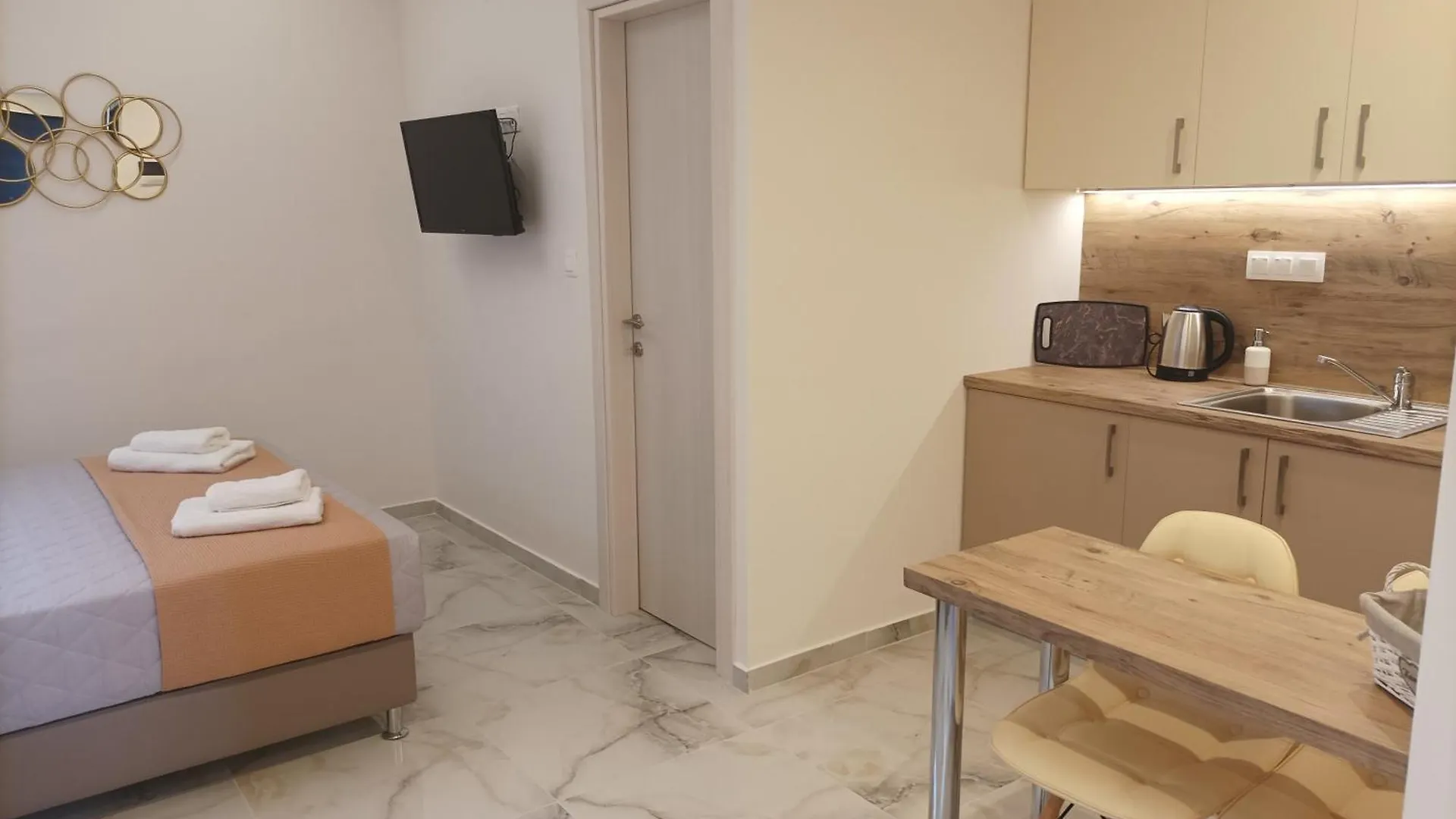 Z Boutique Studios Peraía 0*,  Yunanistan